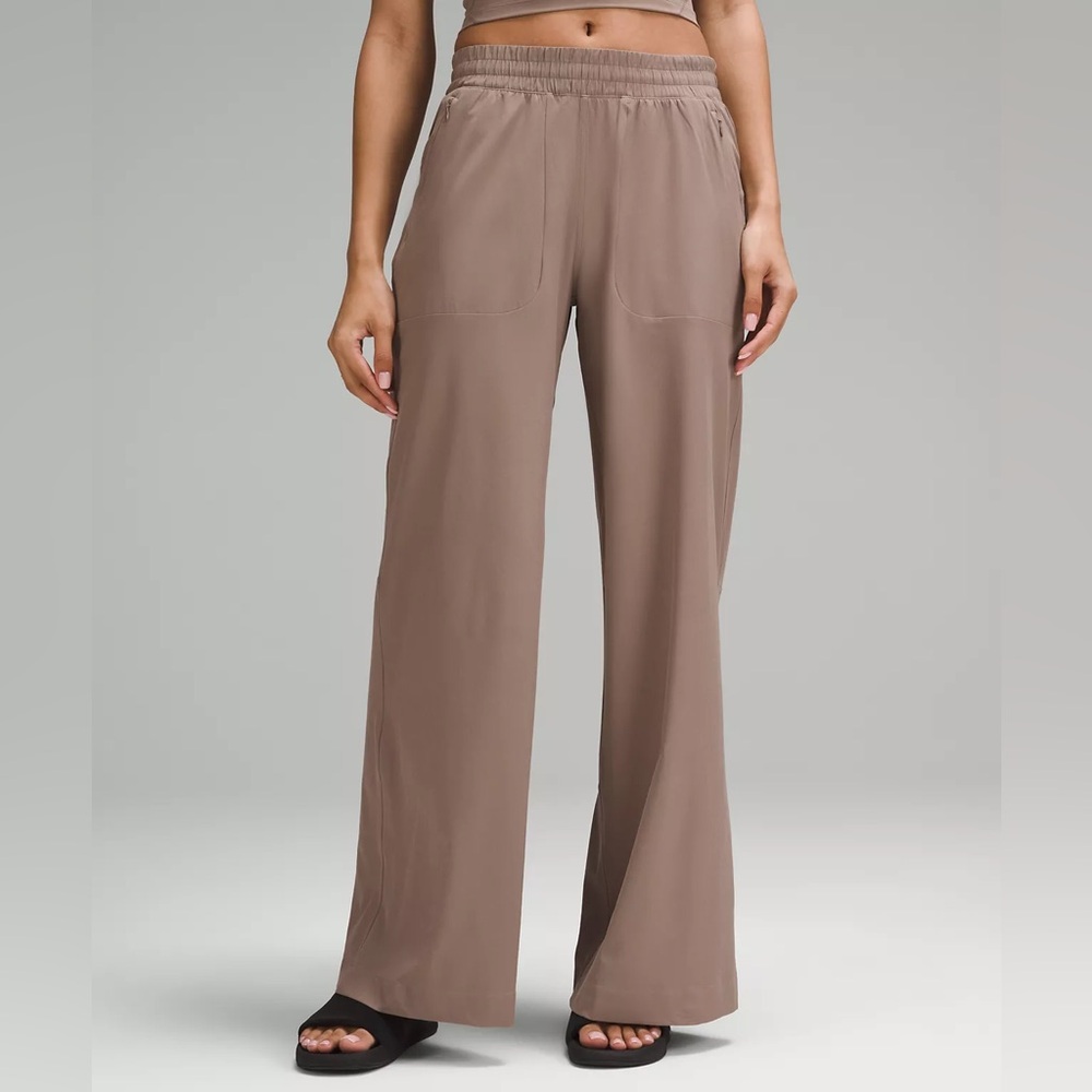 Lululemon Swift Mid-Rise Wide-Leg Pant (6)
